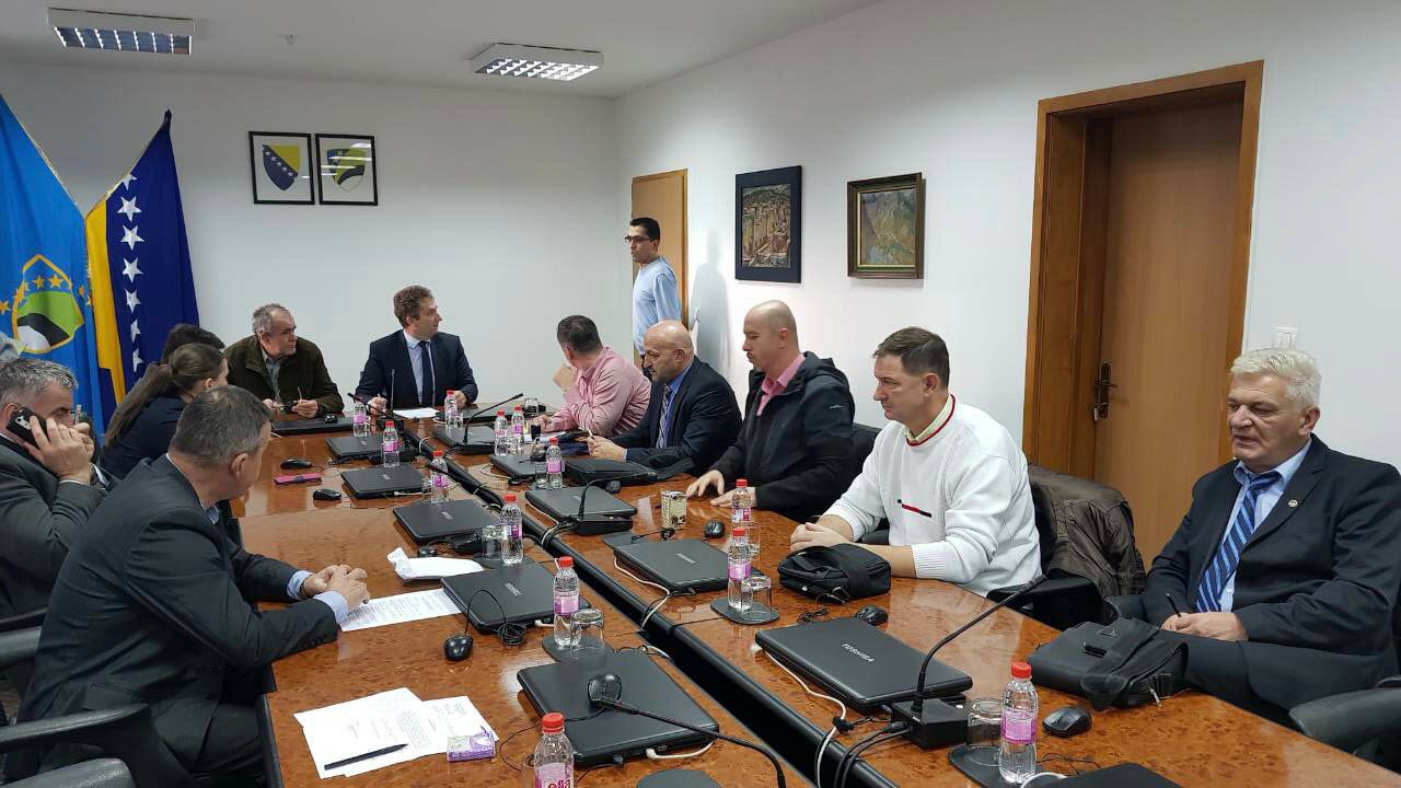 Sa Vladom TK Potpisan Sporazum O Osnovici Za Obračun Plaće U 2018. Godini