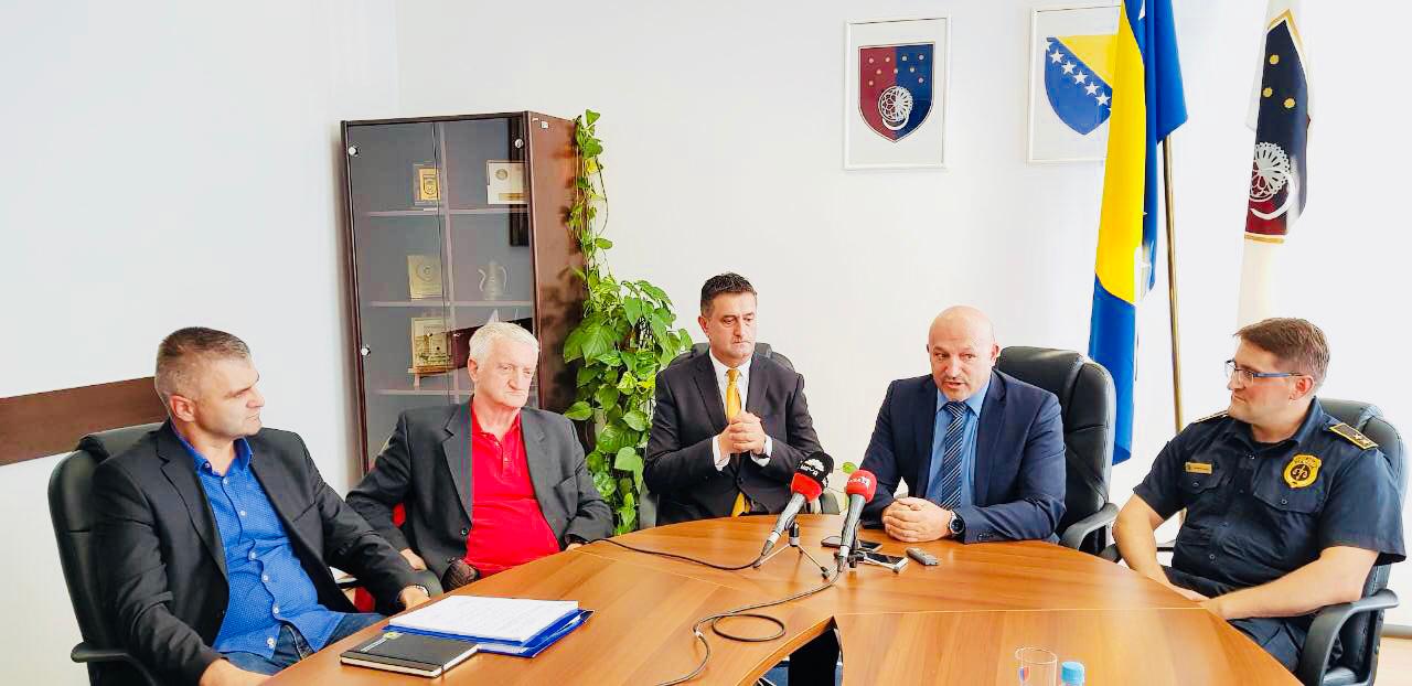 Potpisan Sporazum O Osnovici Za Obraćun Plaće Za Period Septembar – Decembar 2018.godine