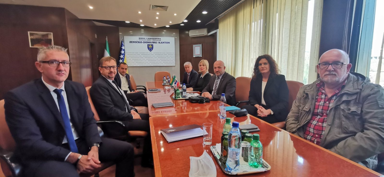 ODRŽANI PREGOVORI I PRESS KONFERENCIJA U VLADI ZENIČKO- DOBOJSKOG KANTONA