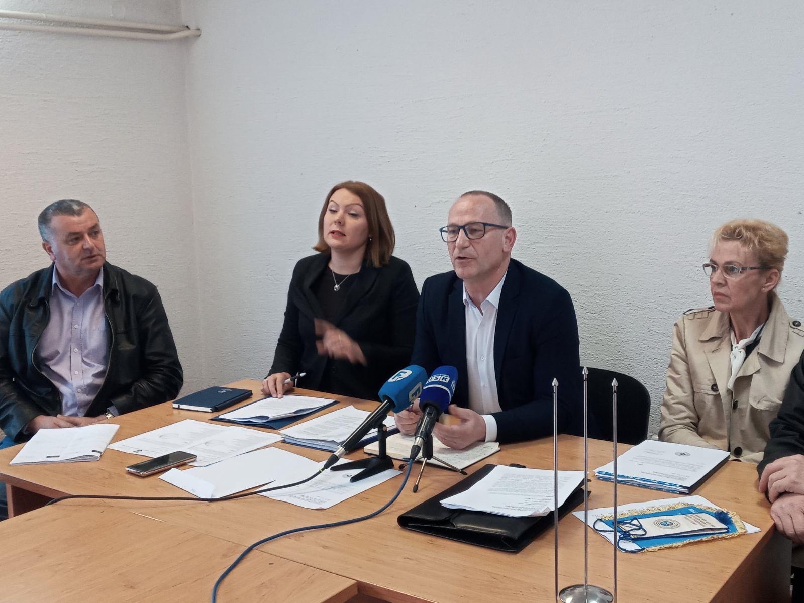 KONFERENCIJA ZA JAVNOST DRŽAVNIH SLUŽBENIKA I NAMJEŠTENIKA USK-A