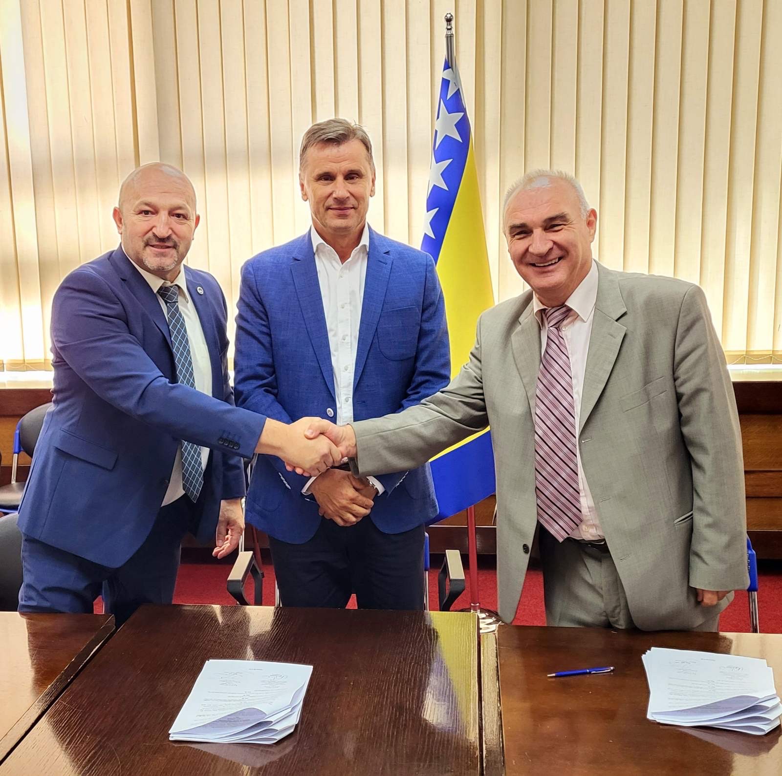 POTPISAN GRANSKI KOLEKTIVNI UGOVOR ZA FEDERALNE ORGANE