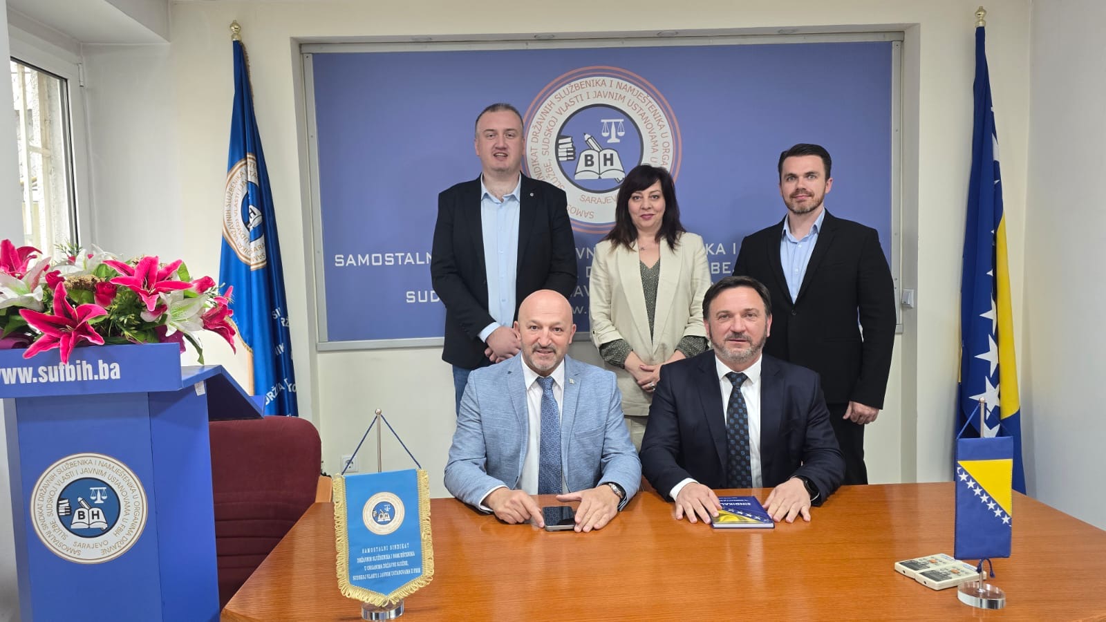 U Domu Sindikata U Sarajevu Održan Je Sastanak Federalnog Ministra Trgovine Amira Hasičevića I Predsjednika Saveza Samostalnih Sindikata BiH Samira Kurtovića