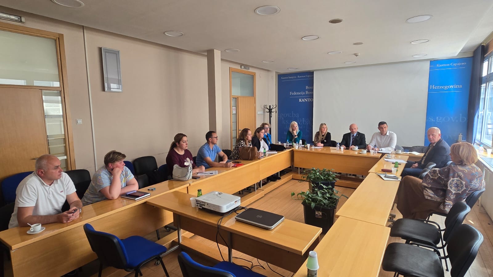 Sastanak U Vladi Kantona Sarajevo Sa Sindikalnim Odborom Sindikalne Organizacije Kantonalnih Organa Državne Službe Kantona Sarajevo.